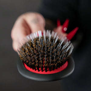 Medusa Red Bottom Fluff Brush