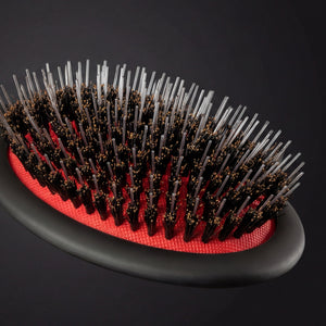Medusa Red Bottom Fluff Brush